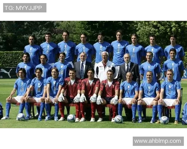 足球明星骑摩托的精彩瞬间与激情碰撞尽在天下足球之旅 足球明星骑摩托的精彩瞬间与激情碰撞尽在天下足球之旅